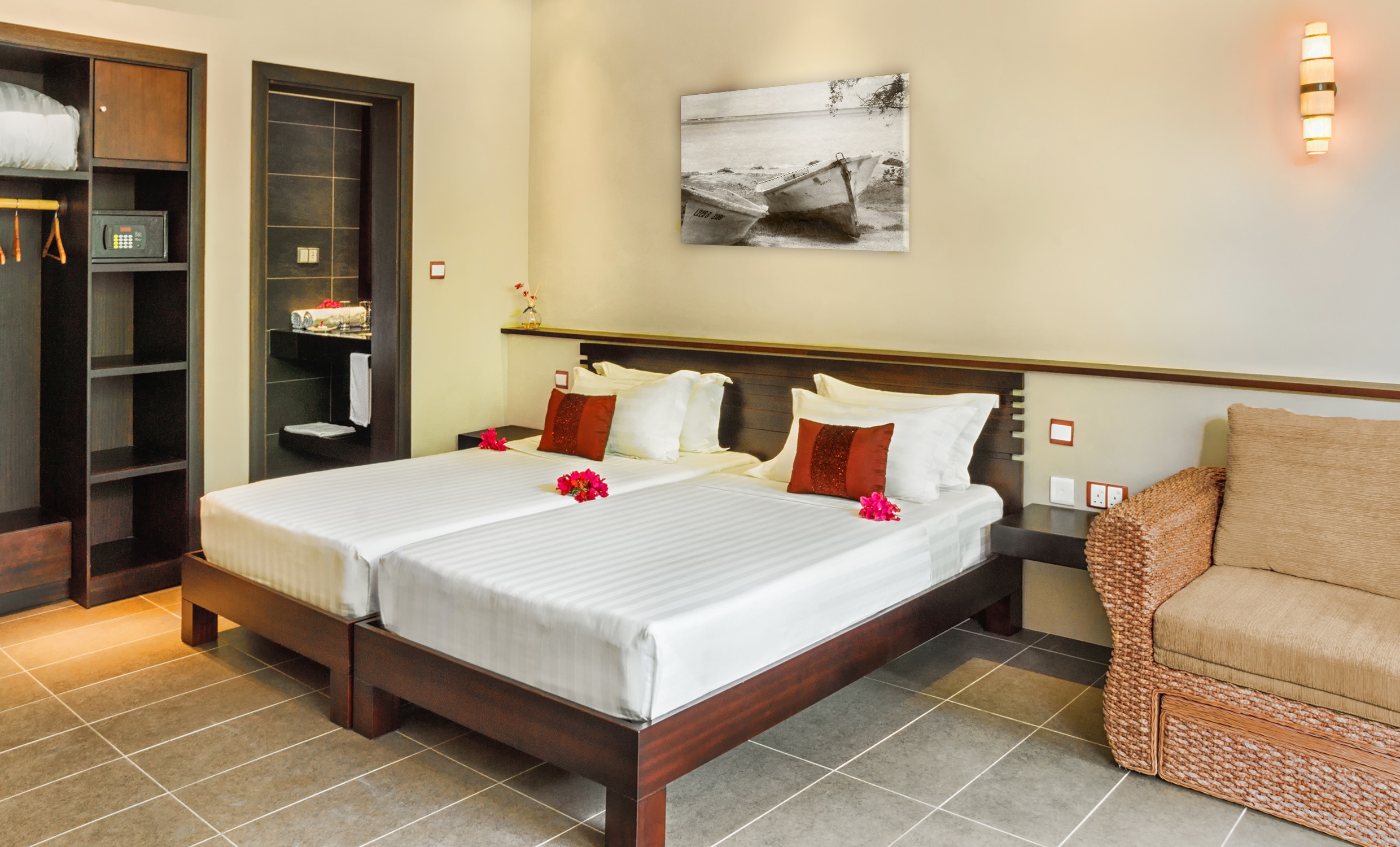 Twin room with kitchenette